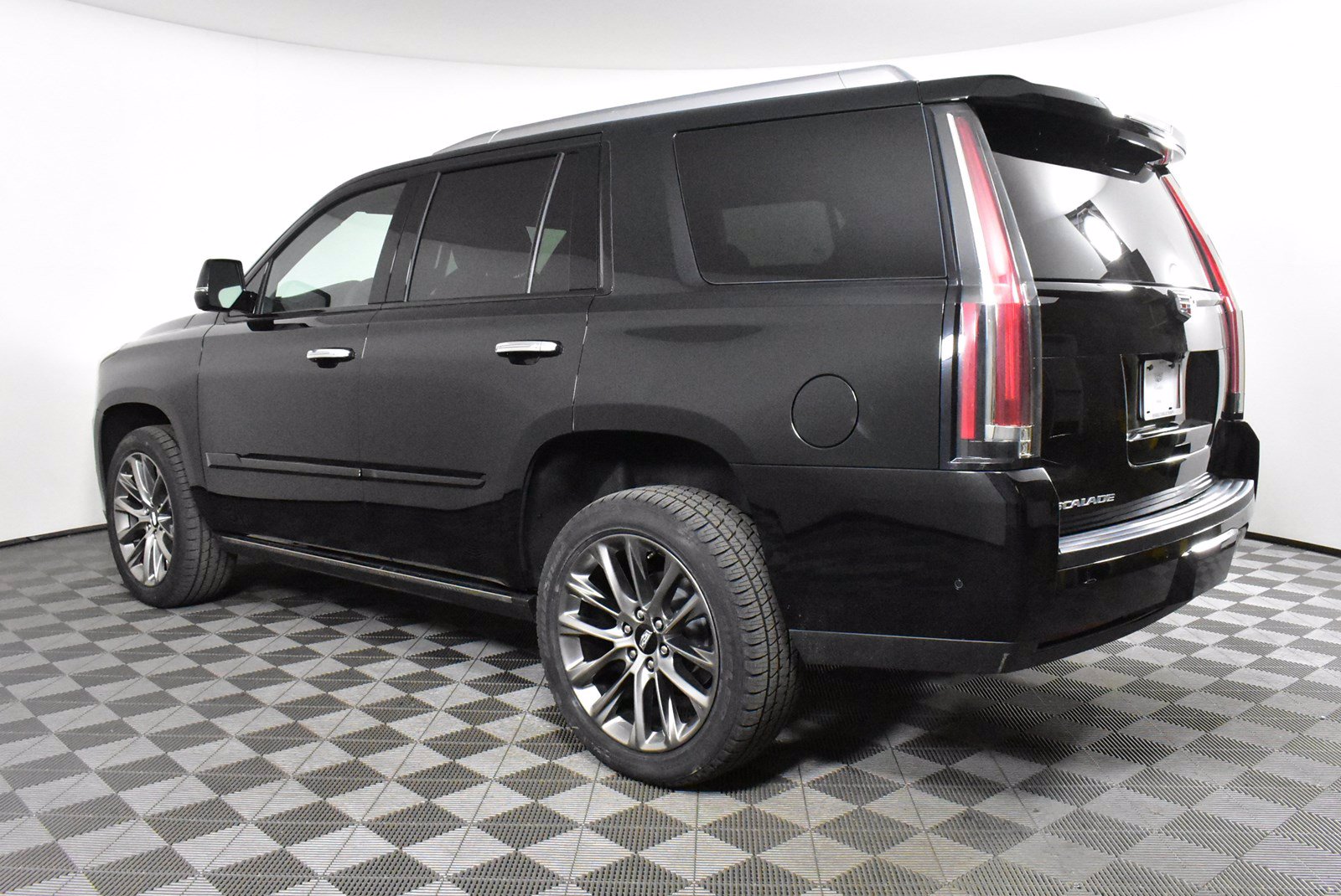 New 2020 Cadillac Escalade Platinum 4WD in Nampa #D30023 | Kendall at ...